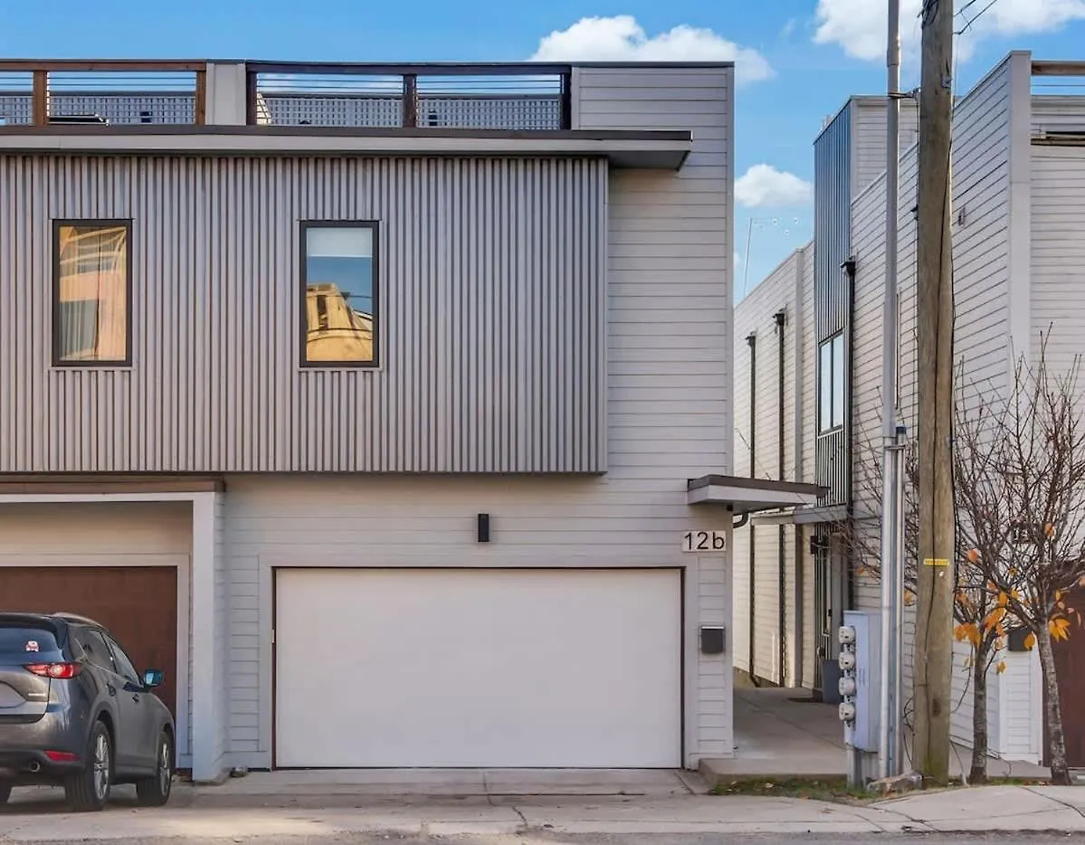 Holiday home Rooftop Skyline Views - Private Hot Tub - Fire Pit Nashville