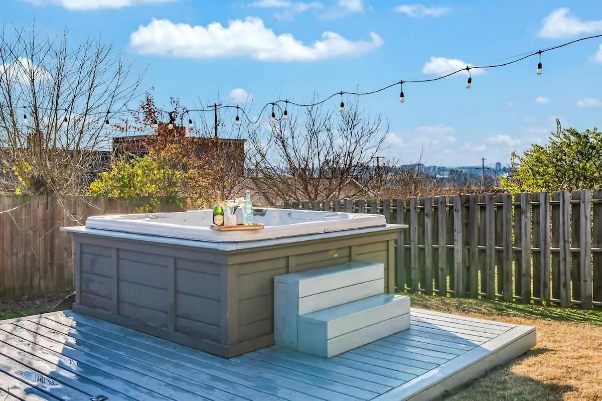 Rooftop Skyline Views - Private Hot Tub - Fire Pit Nashville Holiday home